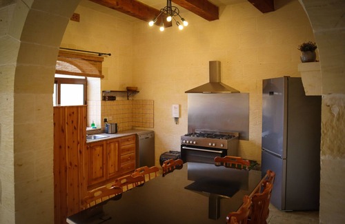 Kercem Apartment | Centre Island Holiday Home