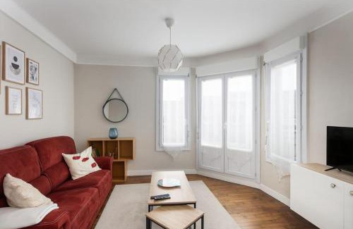 Downtown Apartment | Centre-ville et proche hôpital Morvan/T3 lumineux