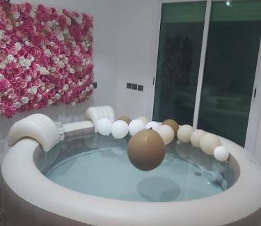 Arset El Bilk Apartment | Centre ville T3 jacuzzi privé 2 min de la gare