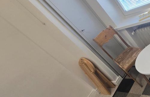 Alppiharju Apartment | Centric Cozy entire studio in Kallio, Helsinki