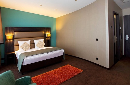 Muelheim Hotel | Centro Hotel Ayun DELUXE