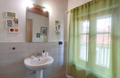 Saluzzo Apartment | Centro Storico - Casa con Wifi e Parcheggio a 100m