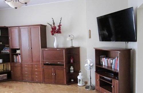 Srodmiescie Apartment | Centrum, 700m do plaży - 2 sypialnie, salon, balkon, bezpłatny parking,