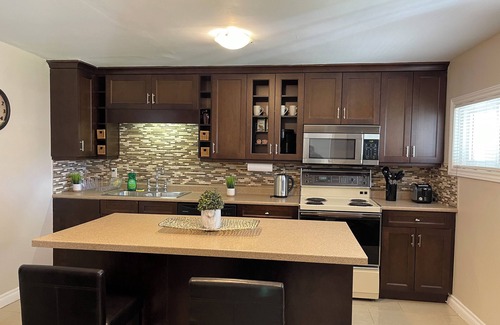 Niagara Falls Apartment | Century Home Apt 1BR - Niagara Falls