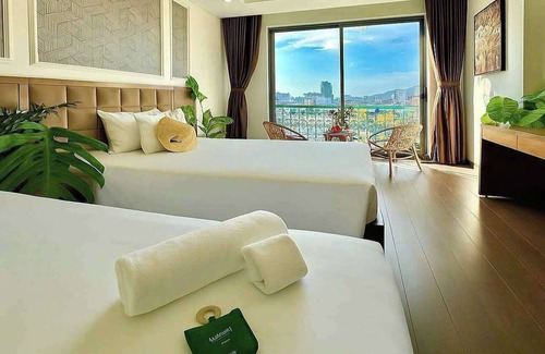 Son Tra Hotel | Century Hotel