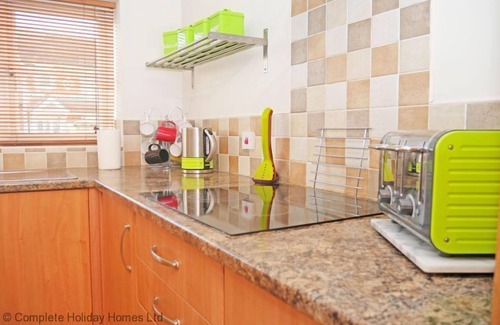 Gosport Cottage | Century House - a house that sleeps up to 8 guests in 4 bedrooms