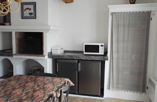 Ceret House | Ceret - 3 bed, historic town house with an artistic past