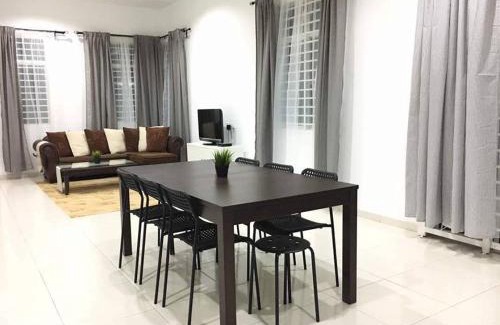 Kuantan House | Ceri Merah Homestay