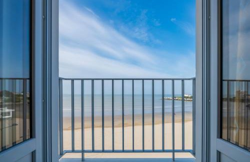 Pontaillac Hotel | CERISE Royan - Le Grand Hôtel de la Plage