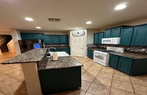 Glendale House | Cesar Niyigena- 7316 W Palmaire