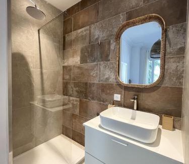 Mantega Apartment | CESSOLE - Charme Urbain 3 chambres Clim & Netflix