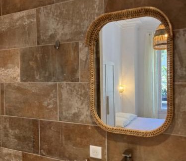 Mantega Apartment | CESSOLE - Charme Urbain 3 chambres Clim & Netflix