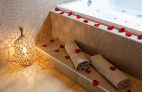 Jacquard - Prefecture Apartment | CEVA Suite Sakura - Jacuzzi & Cinéma Centre ville