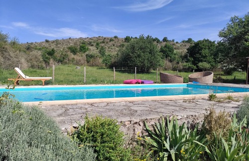 Navas Villa | Cévennes house with swimming pool for 12 people