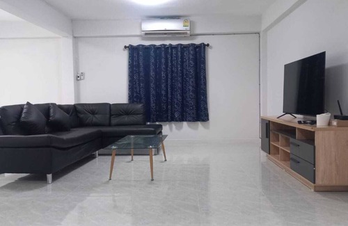 San Sai Villa | CG BNB Hotel Near Central Festival BIG Mall,near BIG Market Convinient