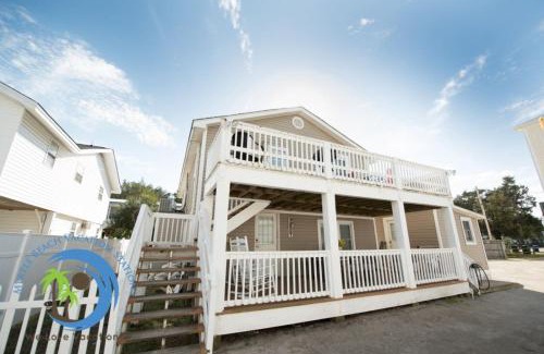 Cherry Grove Beach House | Cg Cottage Up