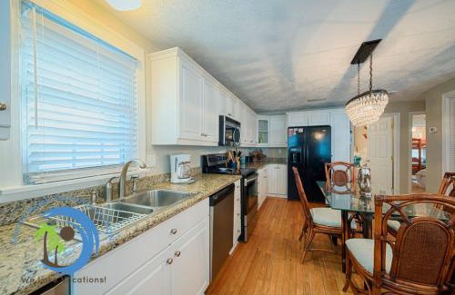 Cherry Grove Beach House | Cg Cottage Up