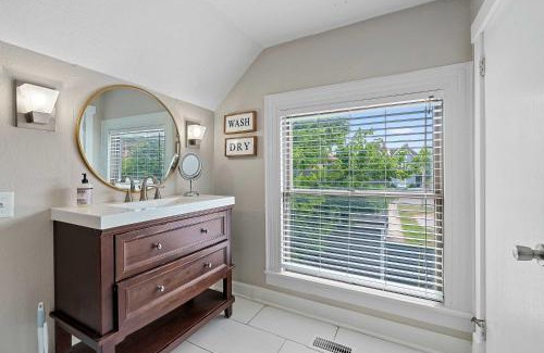 Merion Village House | CGV - Unique and Memorable 3BDR Stay