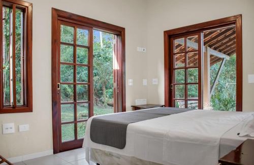 Taquacetuba House | Chácara Casa Ampla no Lago Piscin Churrasqueira