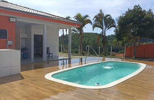 Nazare Paulista House | Chácara em Nazaré - Piscina, Churrasqueira e Natureza