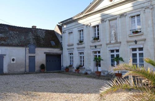 Chatillon-sur-Indre House | Château Authentique avec Piscine Privée, Proche Châteaux de la Loire et Zoo de Beauval - FR-1-381-485