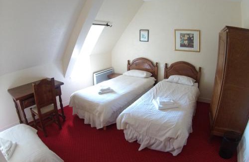 Colombiers-sur-Seulles Hotel | Château Baffy
