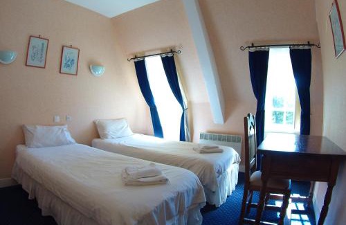 Colombiers-sur-Seulles Hotel | Château Baffy