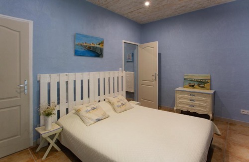 Armissan Bed & Breakfast | Château Catherine de Montgolfier B&B et Gites