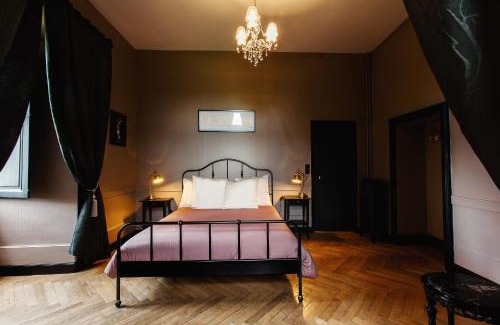 Saint-Germain-d'Arce Bed & Breakfast | Château d'Amenon à 35mn du circuit du Mans et 35mn de Tours
