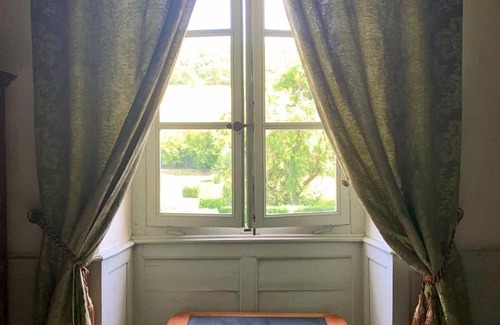 Ozenay Bed & Breakfast | Château d'Ozenay