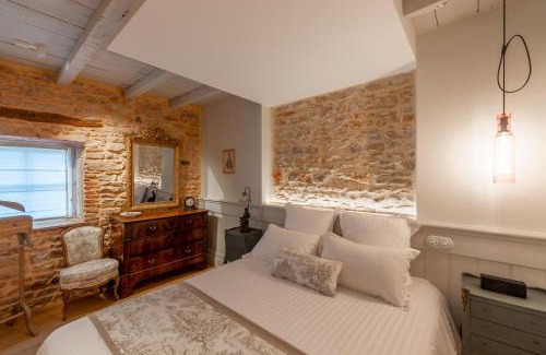 Blace House | Château de Champ-Renard