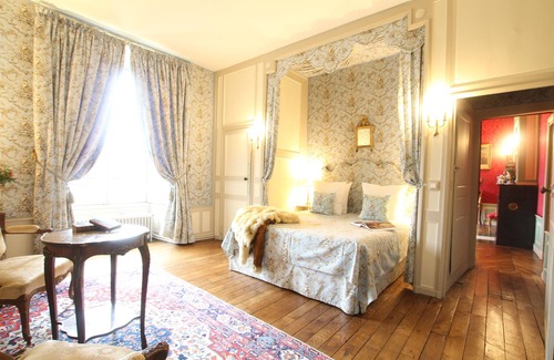 Bacilly Bed & Breakfast | Château de Chantore