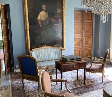 Le Breuil-en-Bessin Bed & Breakfast | Château de Goville
