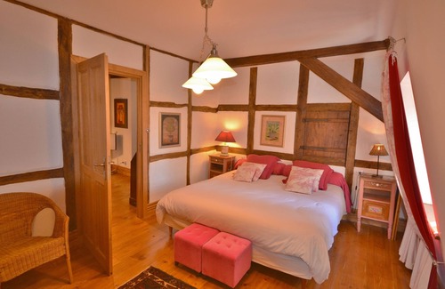 Stotzheim Bed & Breakfast | Château de Grunstein