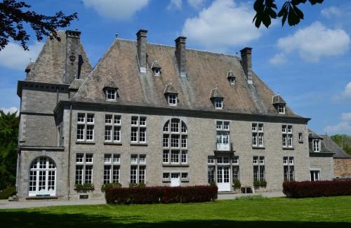 Dorinne House | Château de la Motte