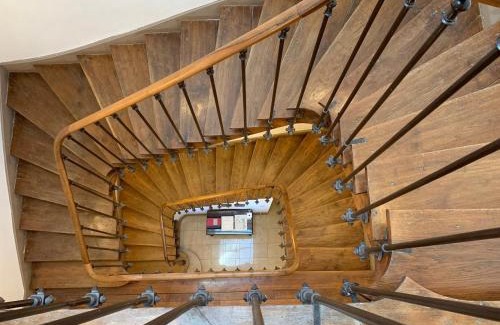 Ligny-le-Chatel Bed & Breakfast | Château de Ligny