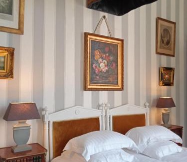 Fleurigne House | Château de Montbrault
