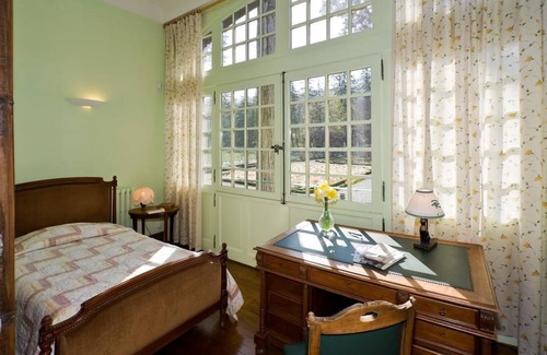 Les Sagnieres Bed & Breakfast | Château de Picomtal