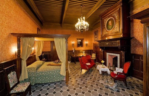 Les Sagnieres Bed & Breakfast | Château de Picomtal