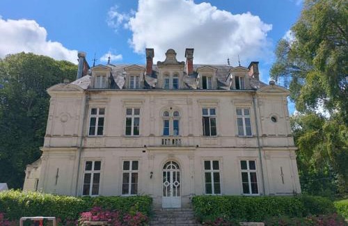 Montrichard Val de Cher Bed & Breakfast | Château de Vallagon