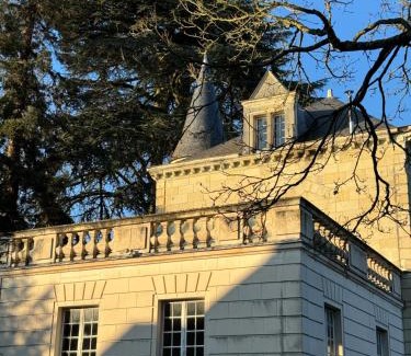 Doue-la-Fontaine Bed & Breakfast | Château des quatre tourelles