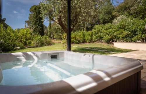 Pezenas Apartment | Château du Parc - Gîtes & spas à Pézenas