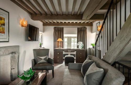 Bommes Hotel | Château Lafaurie-Peyraguey Hôtel & Restaurant LALIQUE