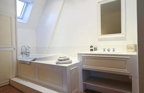 Hauterive House | Château Les Arcis