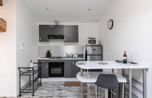 Civrac-en-Medoc Apartment | Château Pierre de Montignac