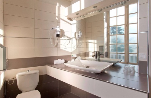 Eybens Hotel | Château & Spa de la Commanderie