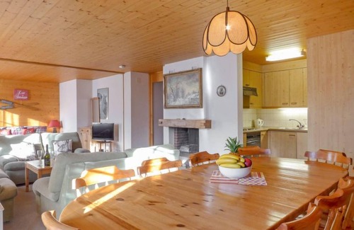 Wengen Apartment | Chäs Gruebi Apt.S by Interhome