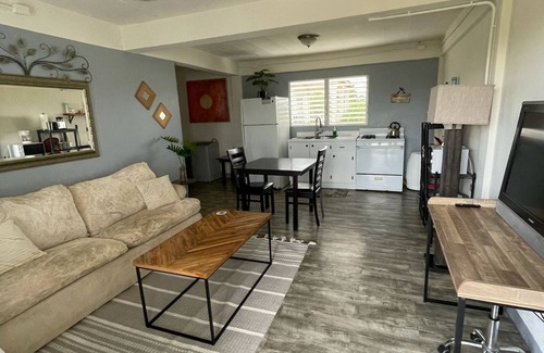 Independence and Mango Creek Apartment | Charming apartment with AC in Independence/Mango Creek. Near Placencia hot spot!
