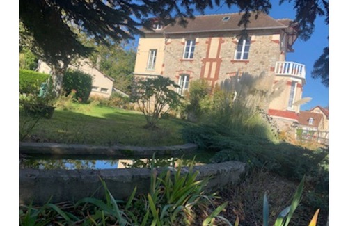 Bagnoles-de-l'Orne Apartment | Charming T1 - twin beds