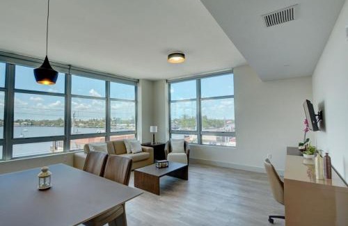 Hollywood Lakes Apartment | CH Luxury Condos & Studios On The Beach